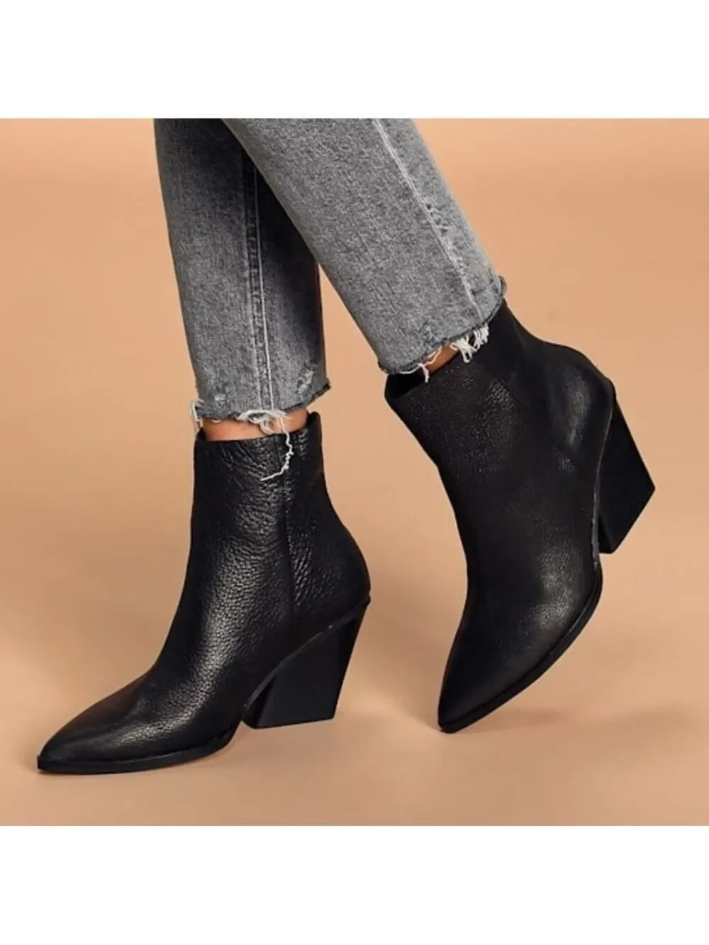 Dolce Vita Issa Black Leather Pointed-Toe Ankle Booties, Size 7.5
